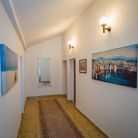 Seaside 3*
