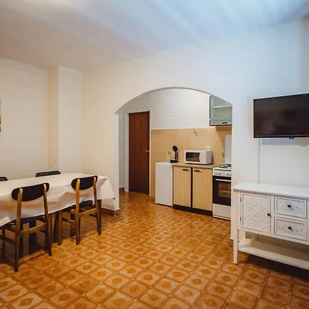 Seaside Guest house 3*